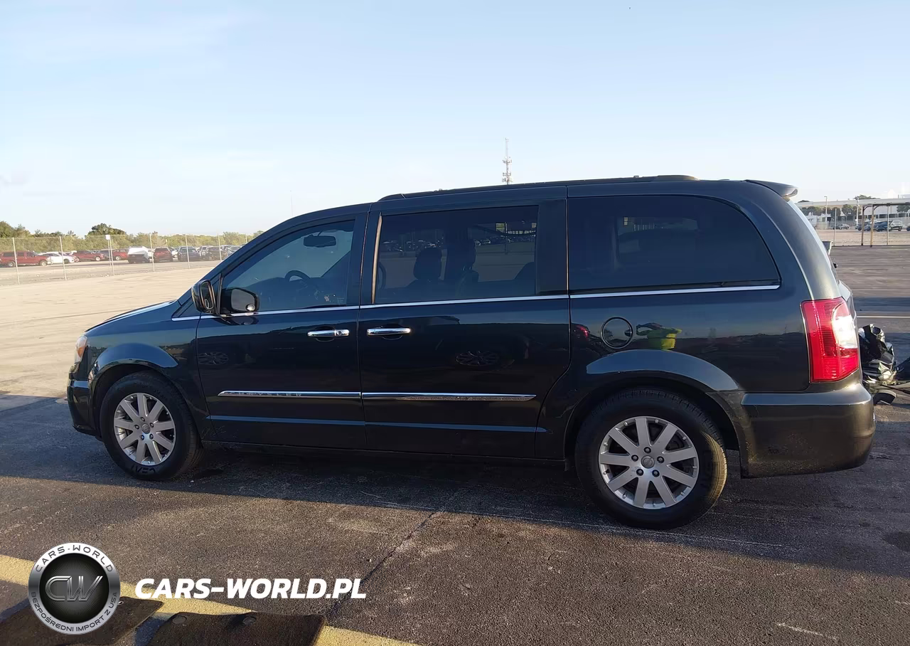 2014 Chrysler Town & Country Touring VIN:2C4RC1BG0ER358677 - 14