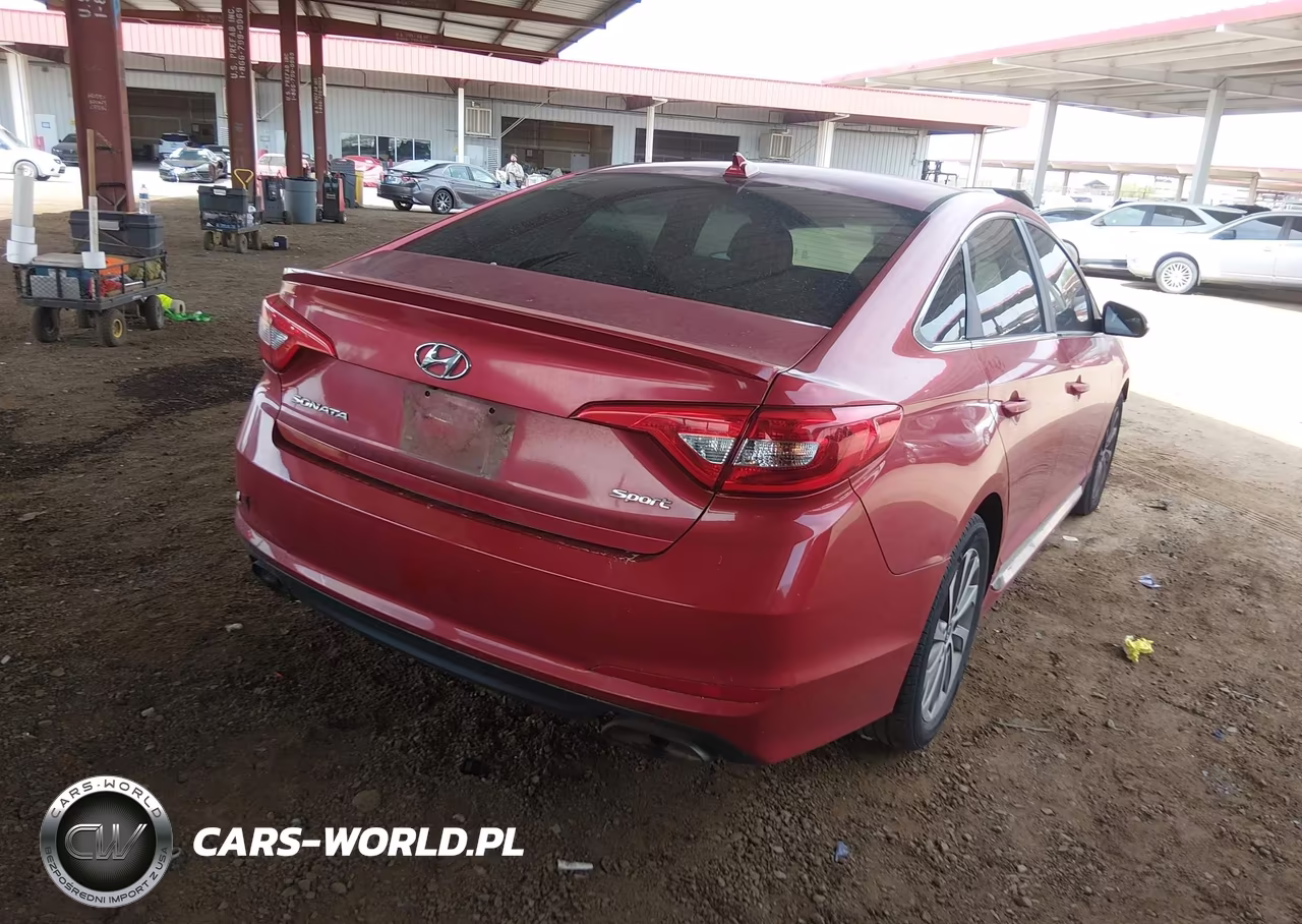 2017 Hyundai Sonata Sport VIN:5NPE34AF2HH482640 - 4