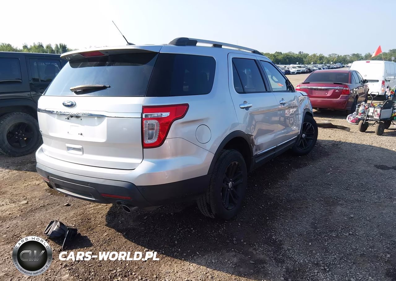 2012 Ford Explorer Xlt VIN:1FMHK7D83CGA06307 - 4