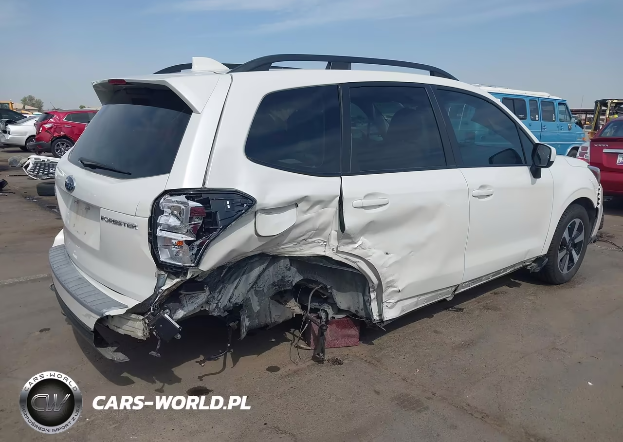 2018 Subaru Forester 2.5I Premium VIN:JF2SJAGC7JH569511 - 6