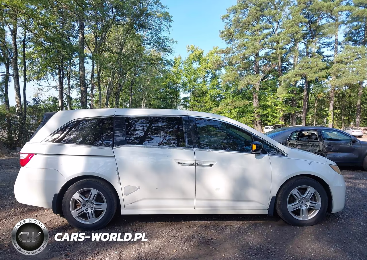 2013 Honda Odyssey Touring-Touring Elite VIN:5FNRL5H94DB001979 - 13