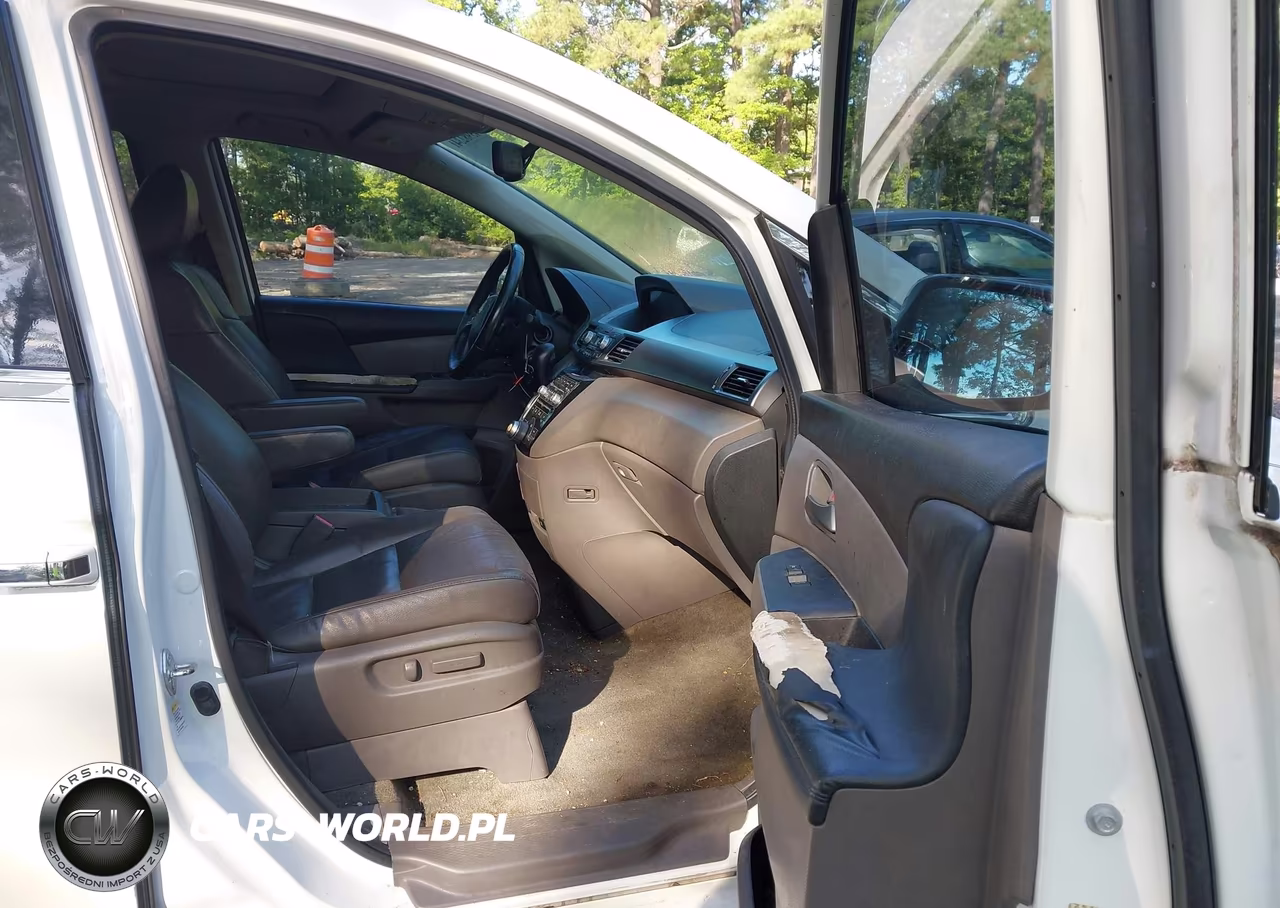 2013 Honda Odyssey Touring-Touring Elite VIN:5FNRL5H94DB001979 - 5