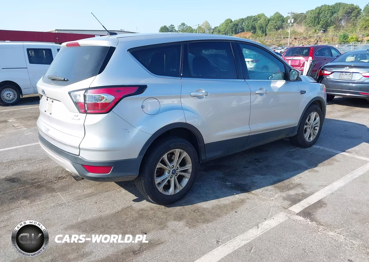2017 Ford Escape Se VIN:1FMCU0GD4HUE71403 - 4