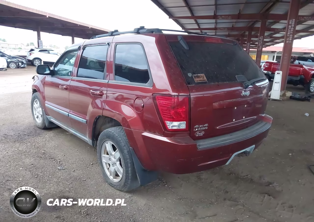 2007 Jeep Grand Cherokee Laredo VIN:1J8GR48K47C567878 - 3