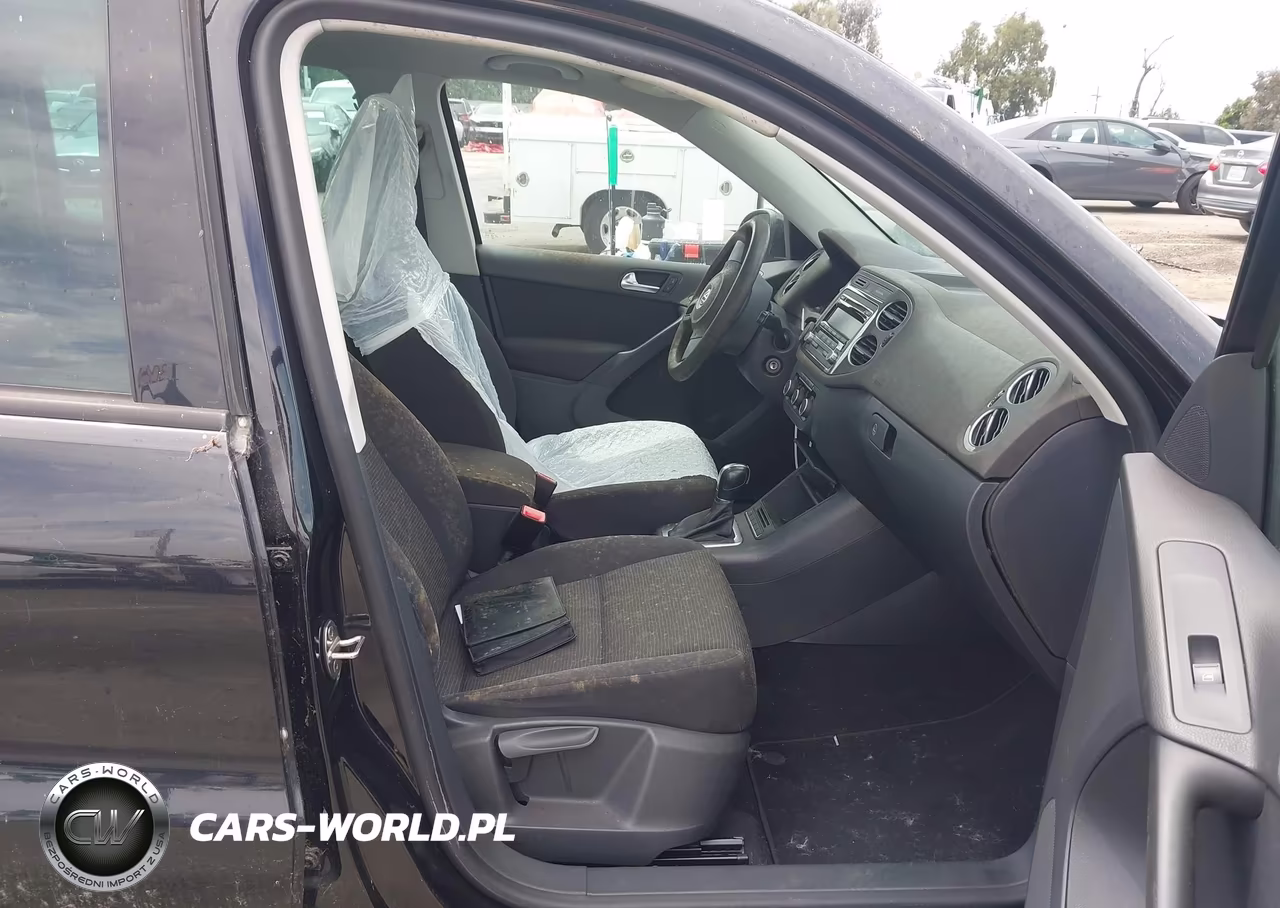 2012 Volkswagen Tiguan S VIN:WVGBV7AX5CW605238 - 5