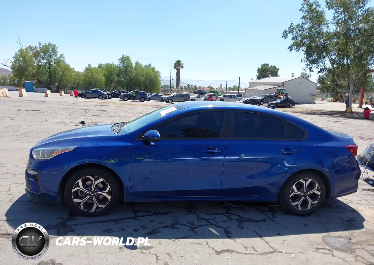 2019 Kia Forte Lxs VIN:3KPF24AD6KE115130 - 13