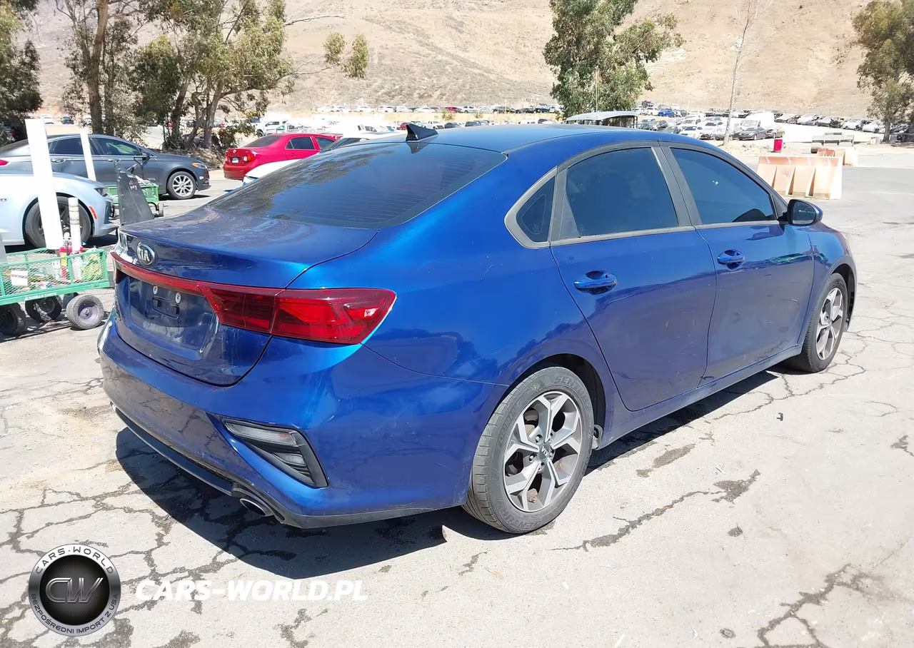 2019 Kia Forte Lxs VIN:3KPF24AD6KE115130 - 4