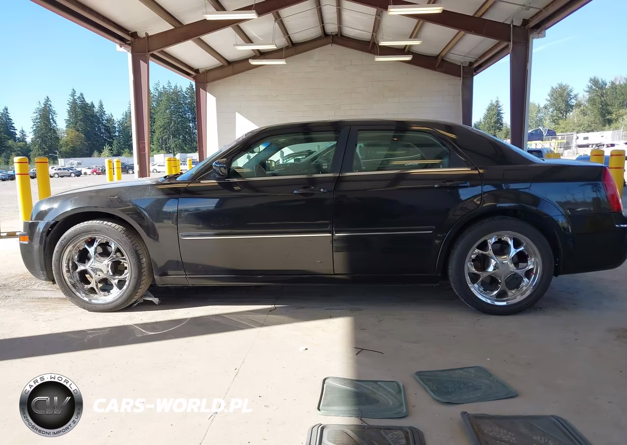 2005 Chrysler 300 Touring VIN:2C3AA53G05H153573 - 14