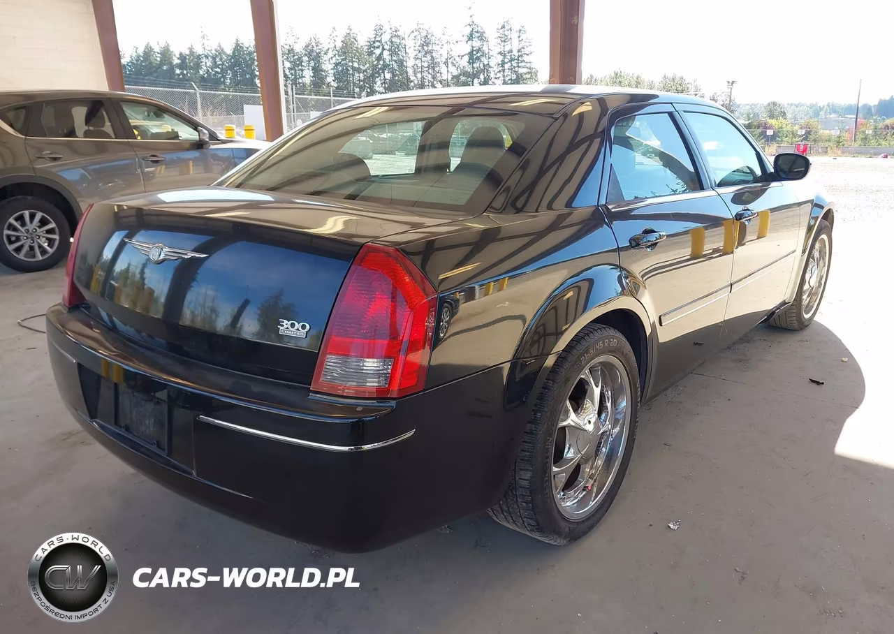 2005 Chrysler 300 Touring VIN:2C3AA53G05H153573 - 4