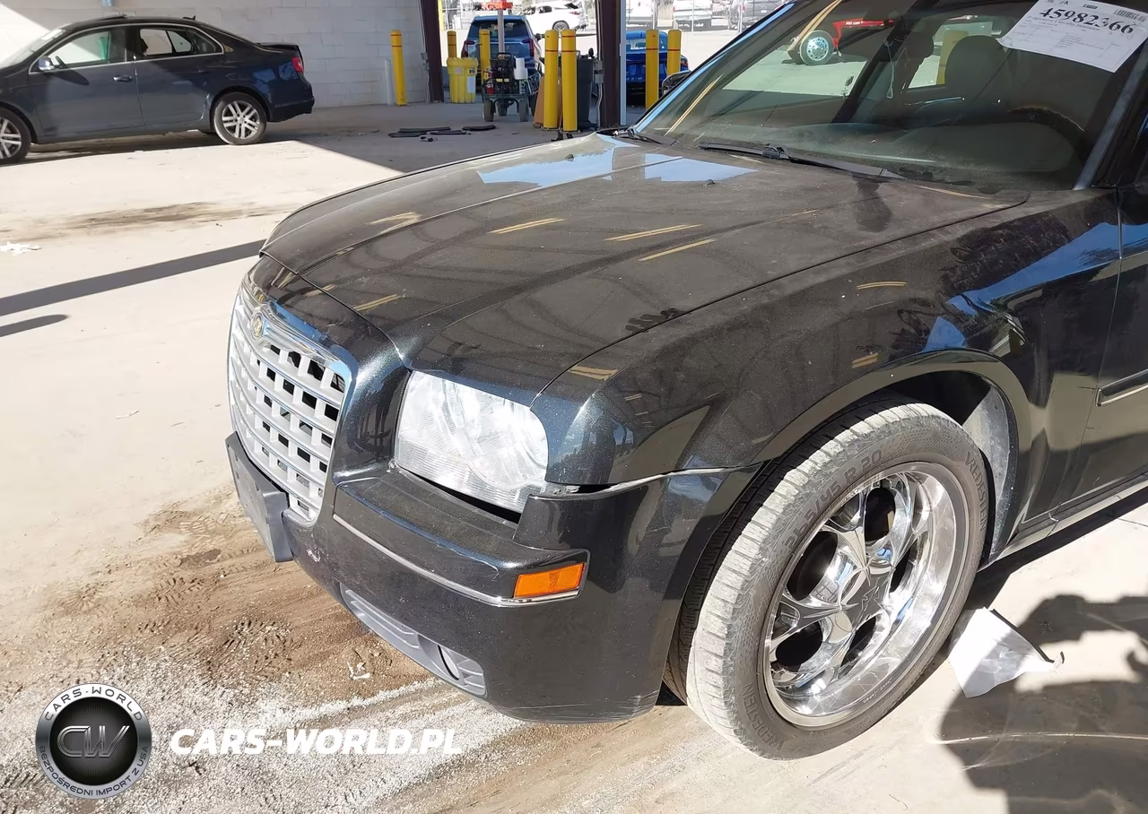 2005 Chrysler 300 Touring VIN:2C3AA53G05H153573 - 6