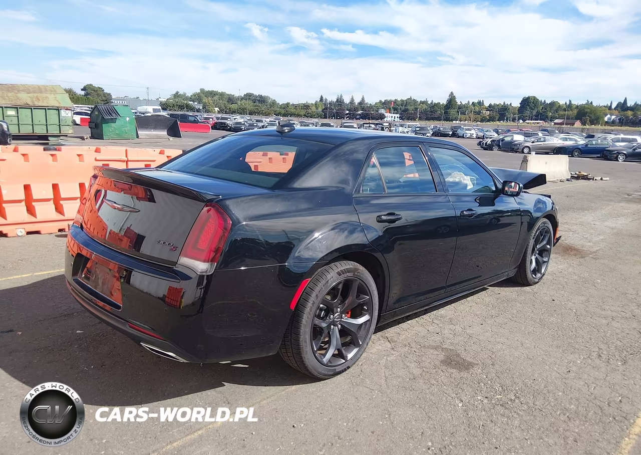 2022 Chrysler 300 S VIN:2C3CCABT0NH193792 - 4