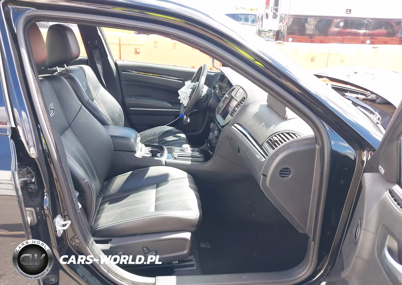 2022 Chrysler 300 S VIN:2C3CCABT0NH193792 - 5