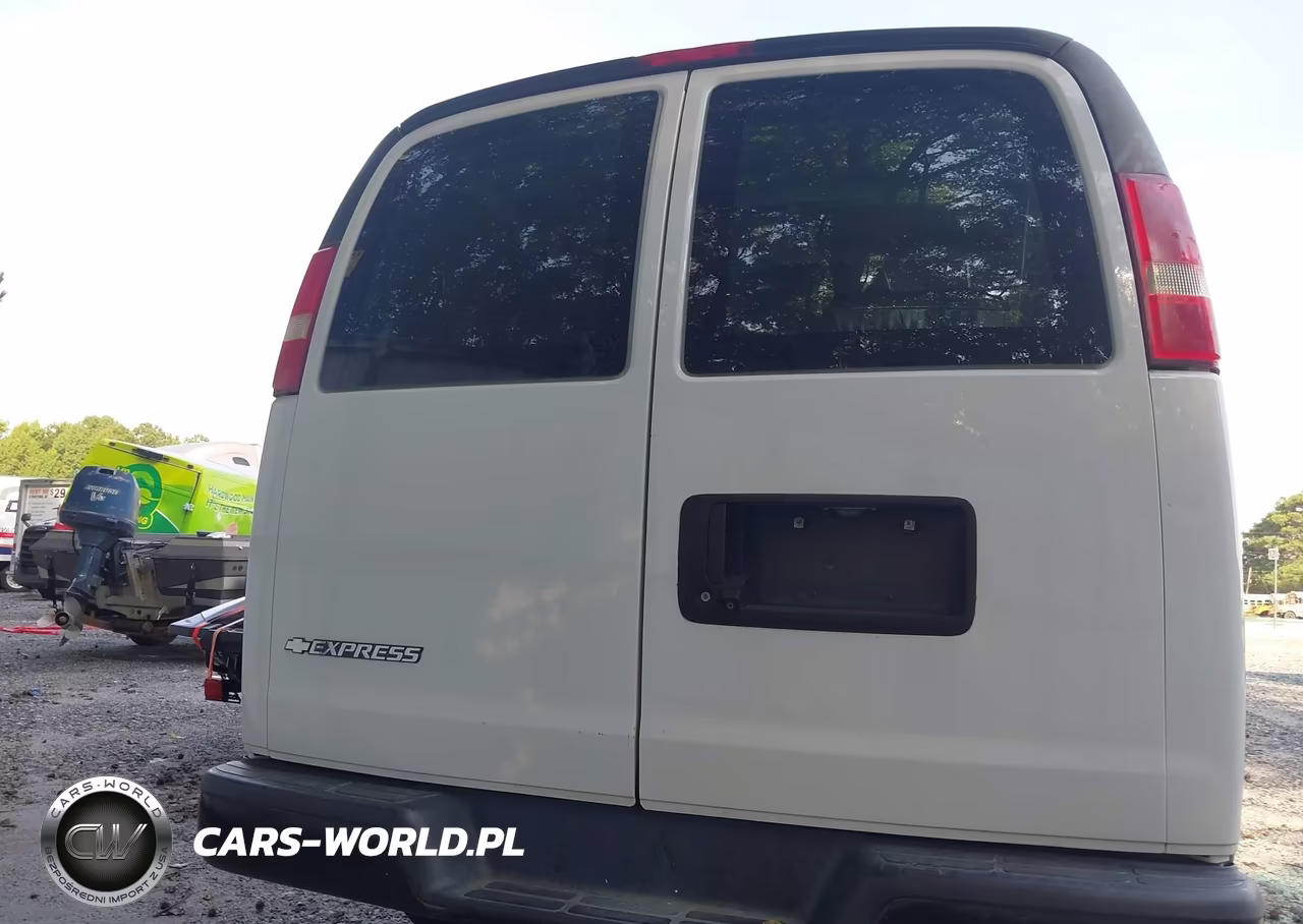 2018 Chevrolet Express 2500 Work Van VIN:1GCWGBFP1J1257167 - 16