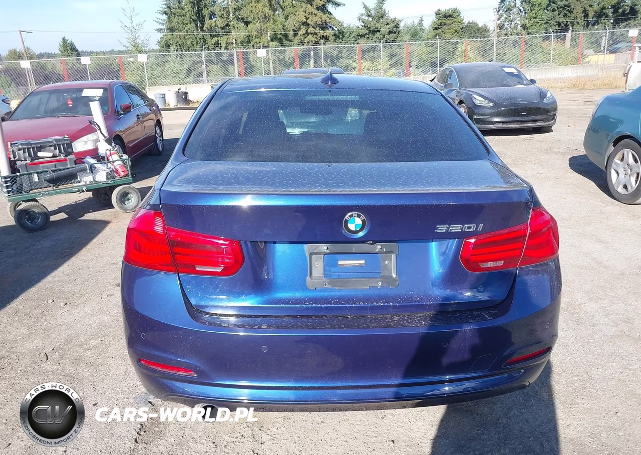 2018 BMW 320I VIN:WBA8E1G59JNU92282 - 16