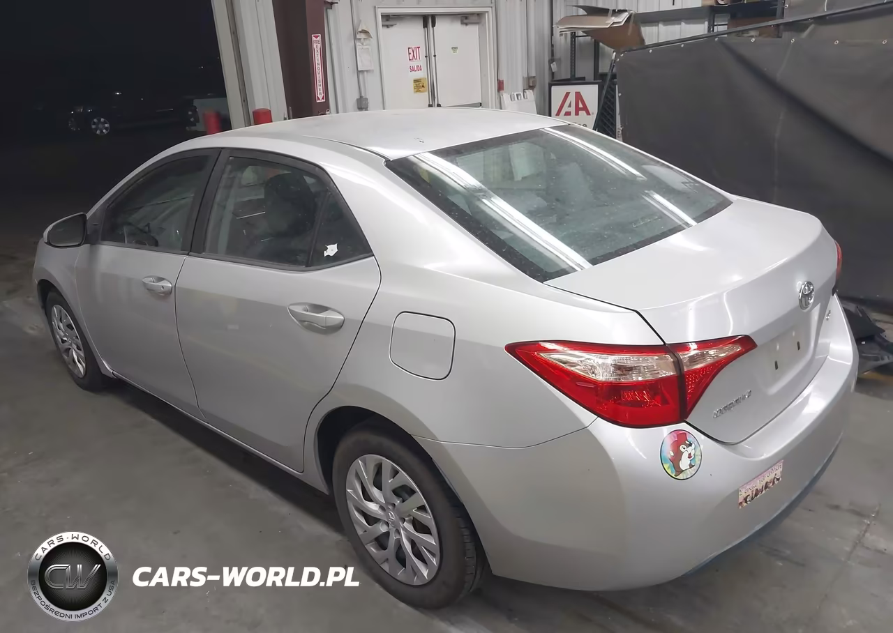 2018 Toyota Corolla Le VIN:2T1BURHE1JC034327 - 3
