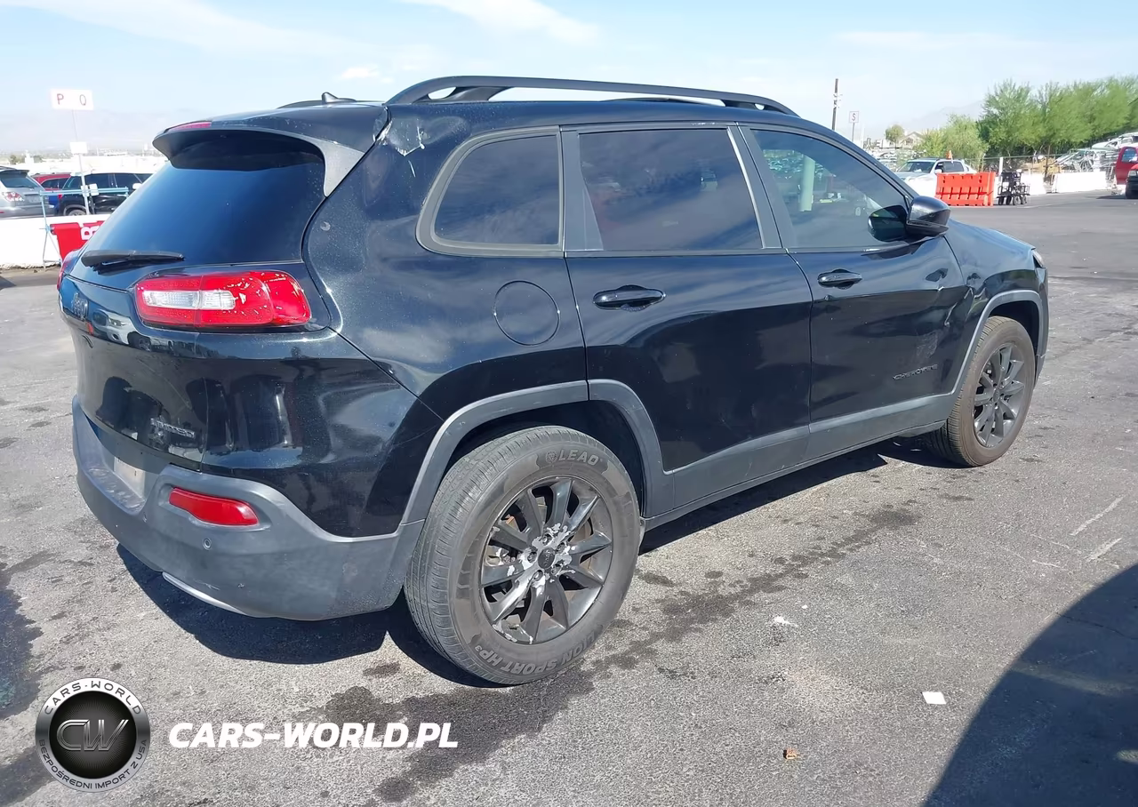 2015 Jeep Cherokee Limited VIN:1C4PJLDB8FW670135 - 4