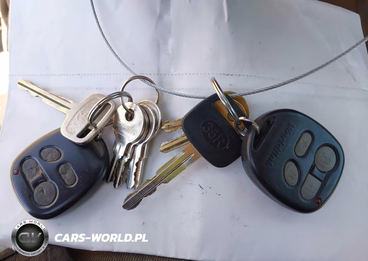 2000 Toyota Tundra VIN:5TBJN3213YS077282 - 11