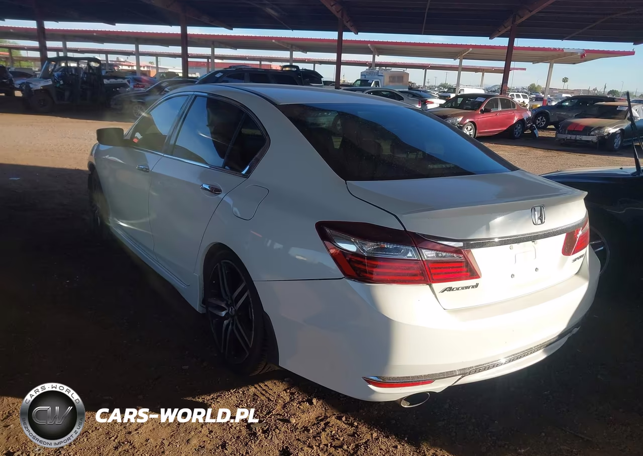 2017 Honda Accord Sport VIN:1HGCR2F5XHA123197 - 3