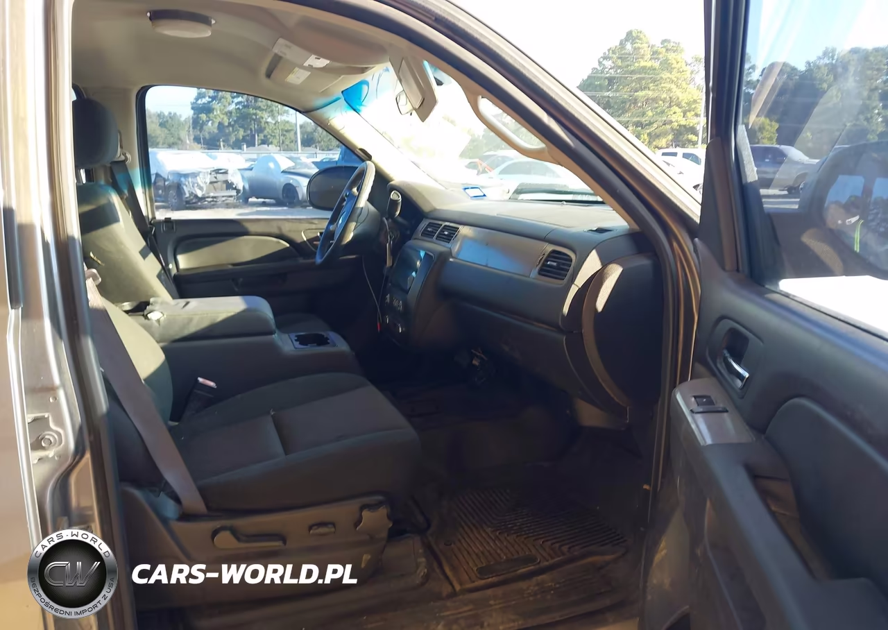 2012 Chevrolet Tahoe Commercial Fleet VIN:1GNLC2E03CR306853 - 5