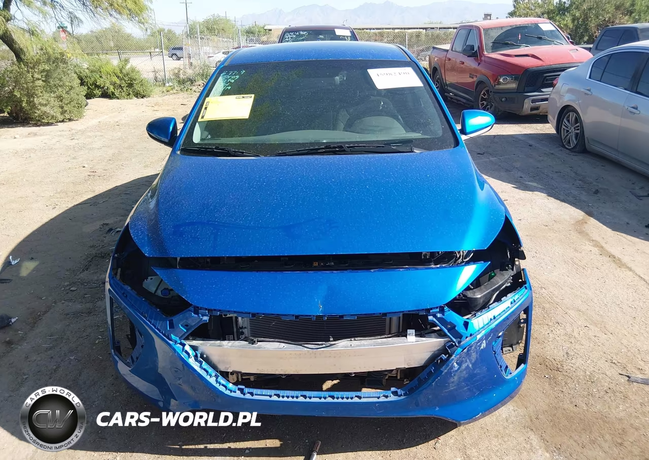2017 Hyundai Ioniq Hybrid Blue VIN:KMHC65LC3HU058179 - 12