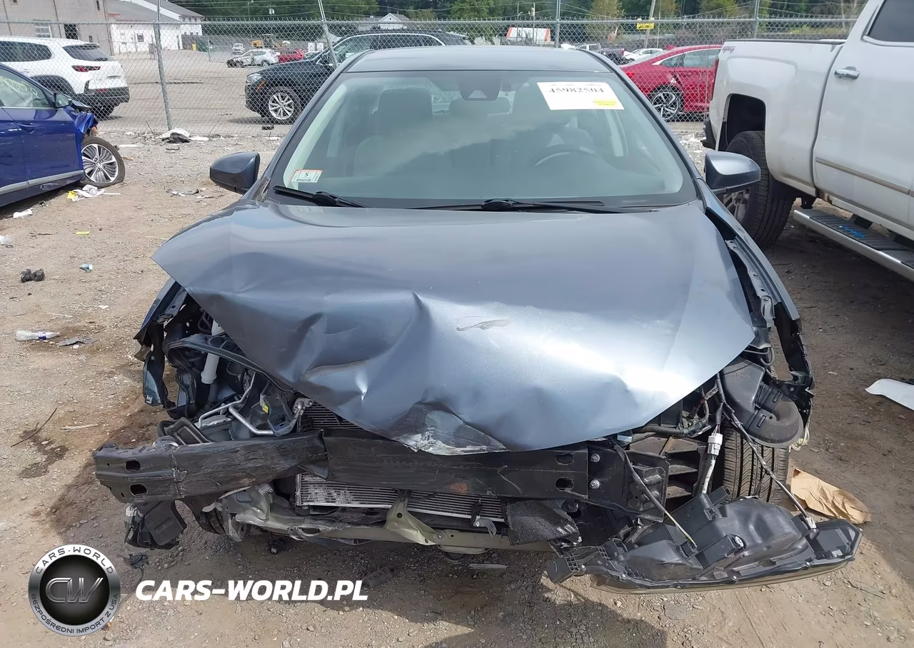 2017 Toyota Corolla Le VIN:2T1BURHE2HC832099 - 13