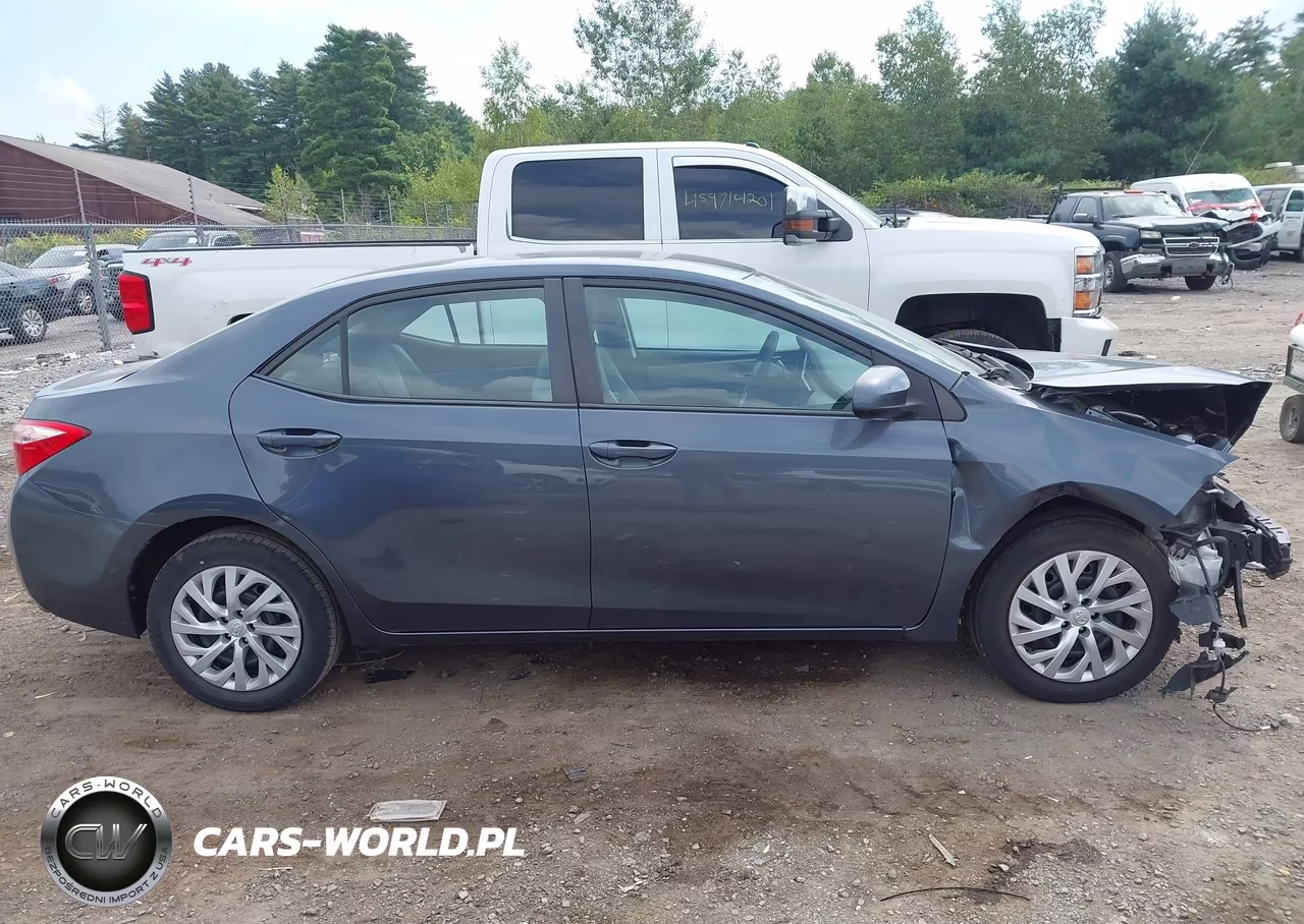 2017 Toyota Corolla Le VIN:2T1BURHE2HC832099 - 14