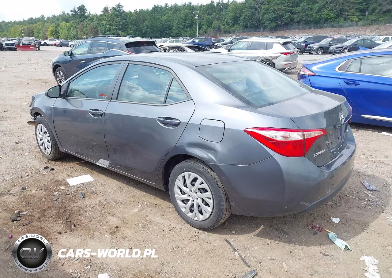 2017 Toyota Corolla Le VIN:2T1BURHE2HC832099 - 3