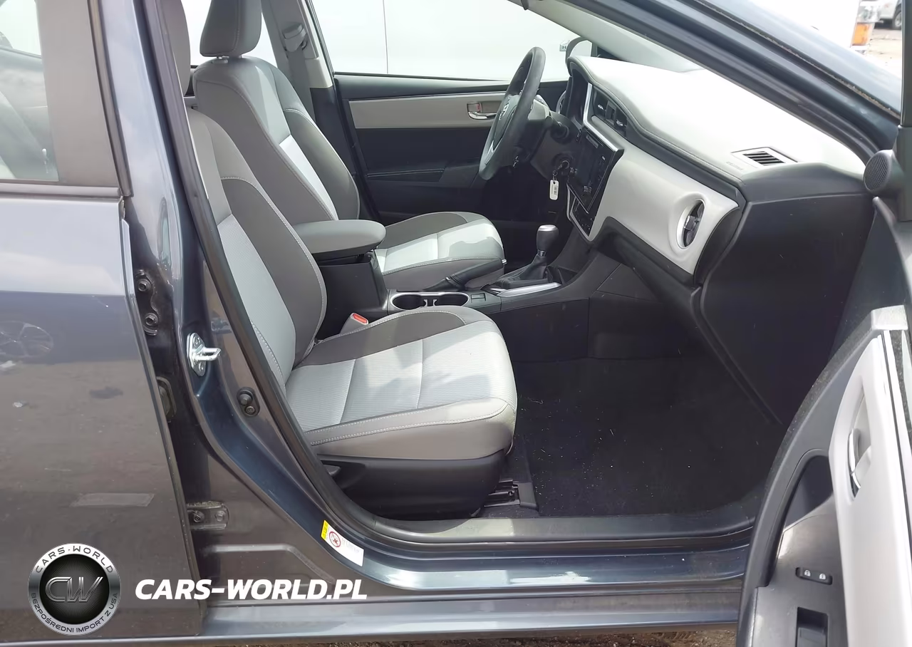 2017 Toyota Corolla Le VIN:2T1BURHE2HC832099 - 5