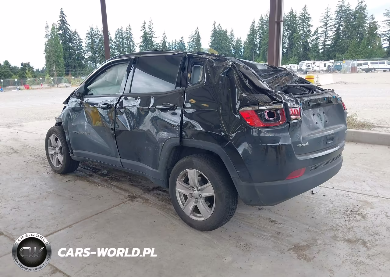 2022 Jeep Compass Latitude 4X4 VIN:3C4NJDBB6NT216213 - 3