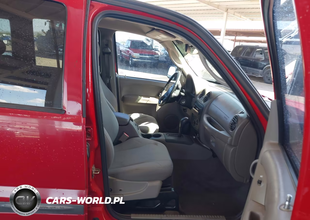 2004 Jeep Liberty Sport VIN:1J4GK48K94W282674 - 5