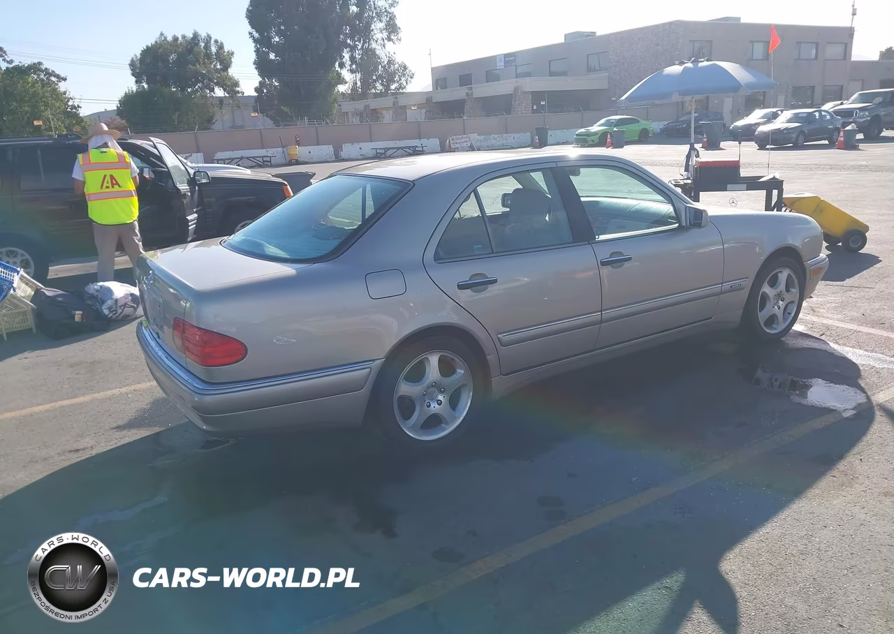 1999 Mercedes-Benz E 430 VIN:WDBJF70H5XA828646 - 4