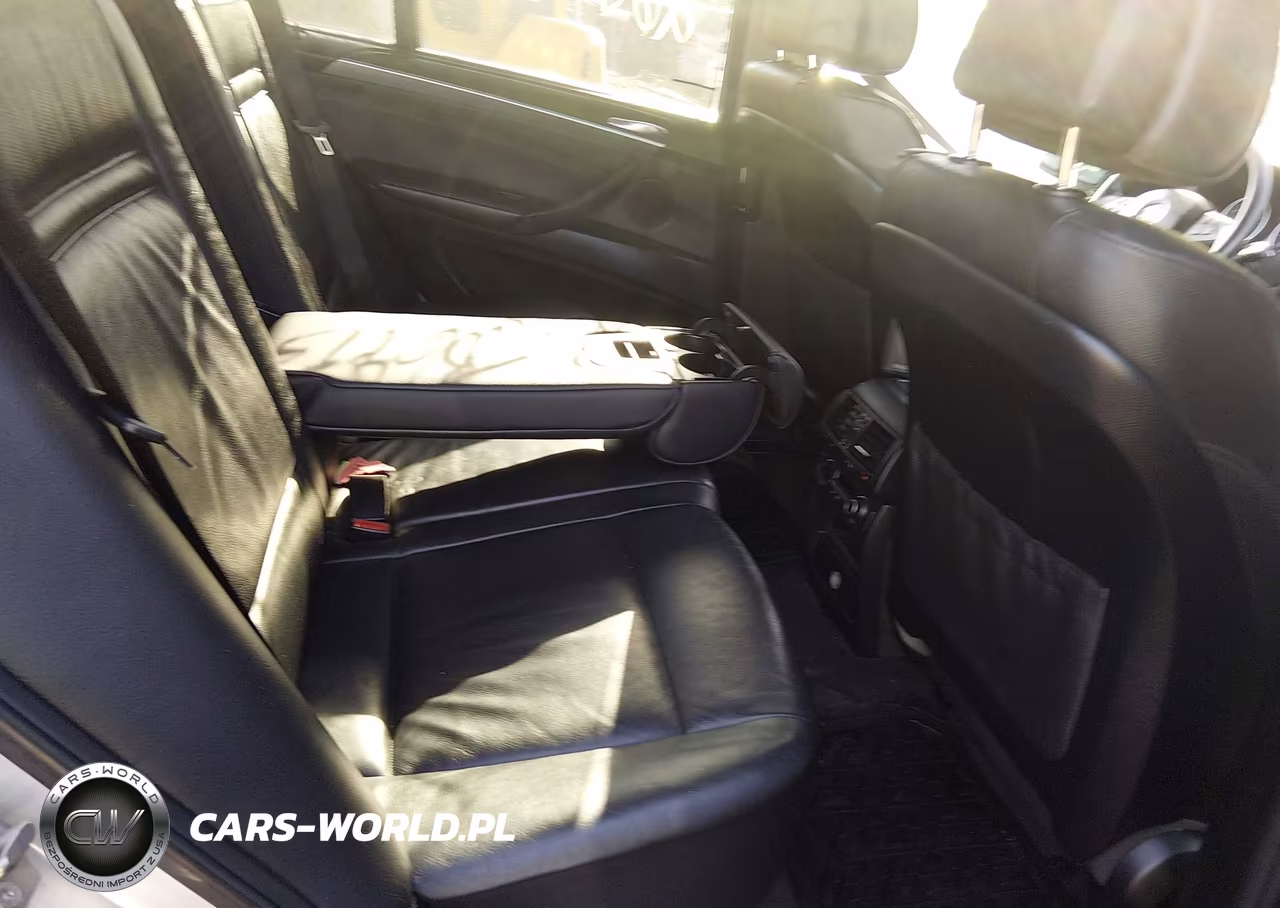 2010 BMW X5 xDrive30I VIN:5UXFE4C51AL379535 - 8