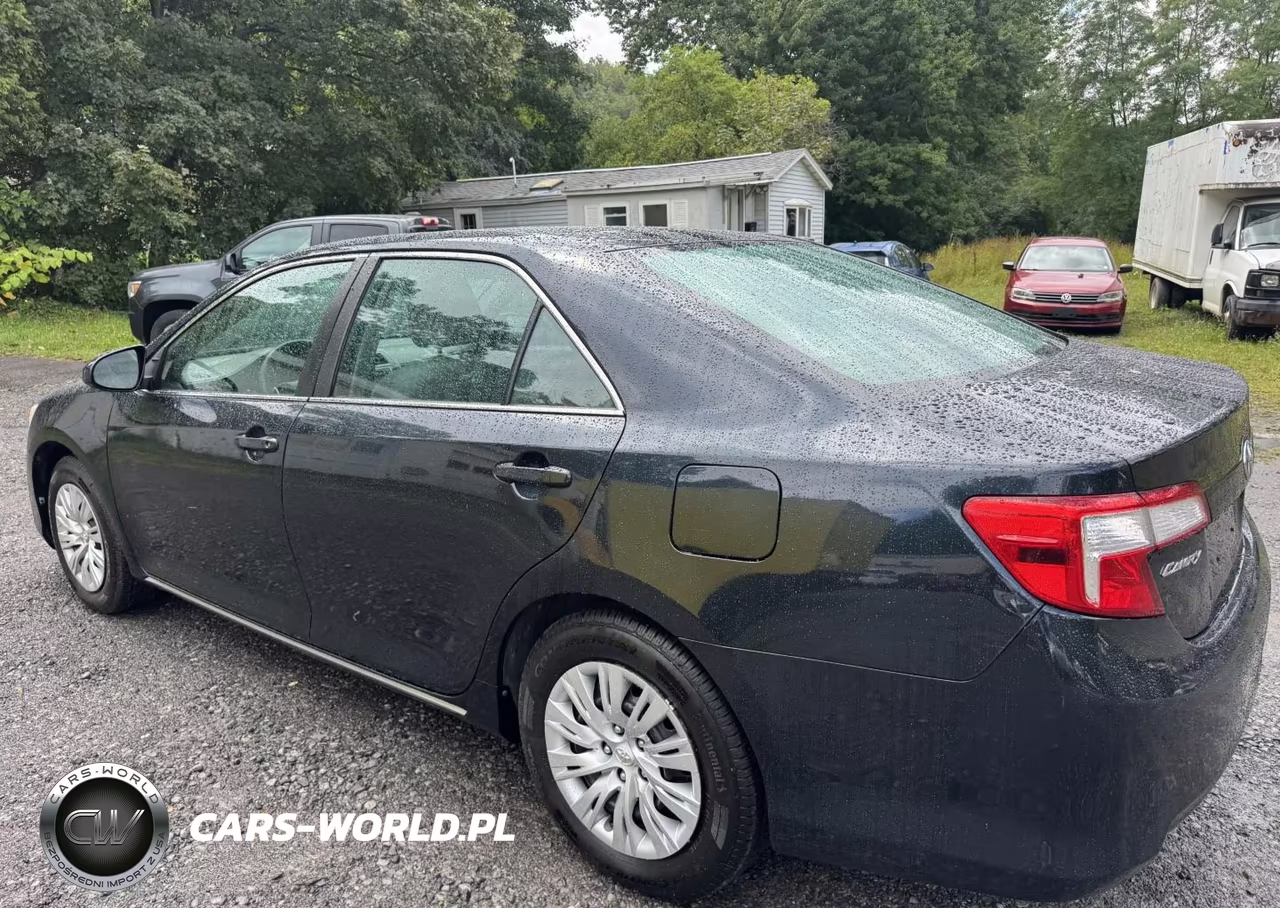 2014 Toyota Camry Le VIN:4T4BF1FK9ER401098 - 3