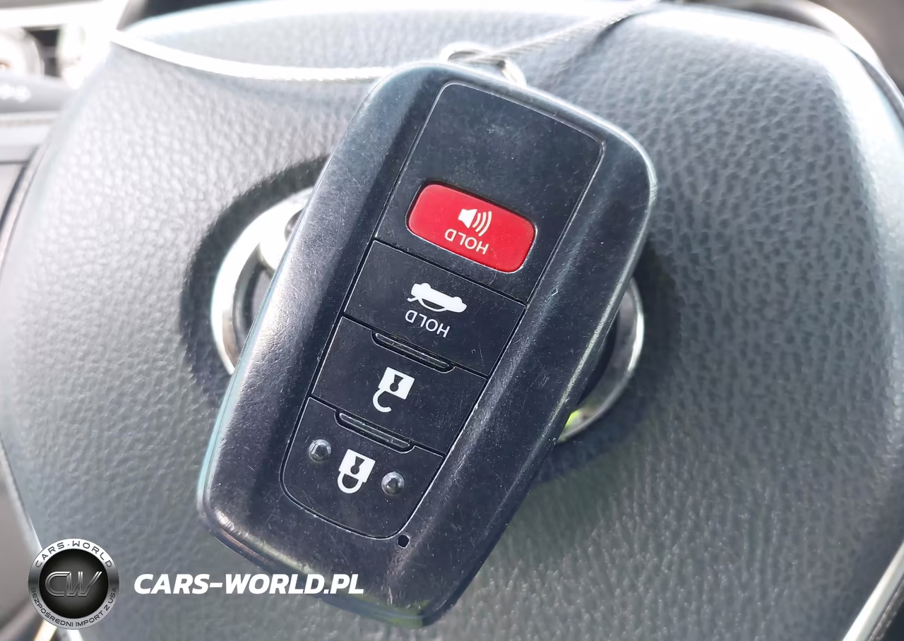 2018 Toyota Camry Le VIN:4T1B11HK5JU558658 - 11