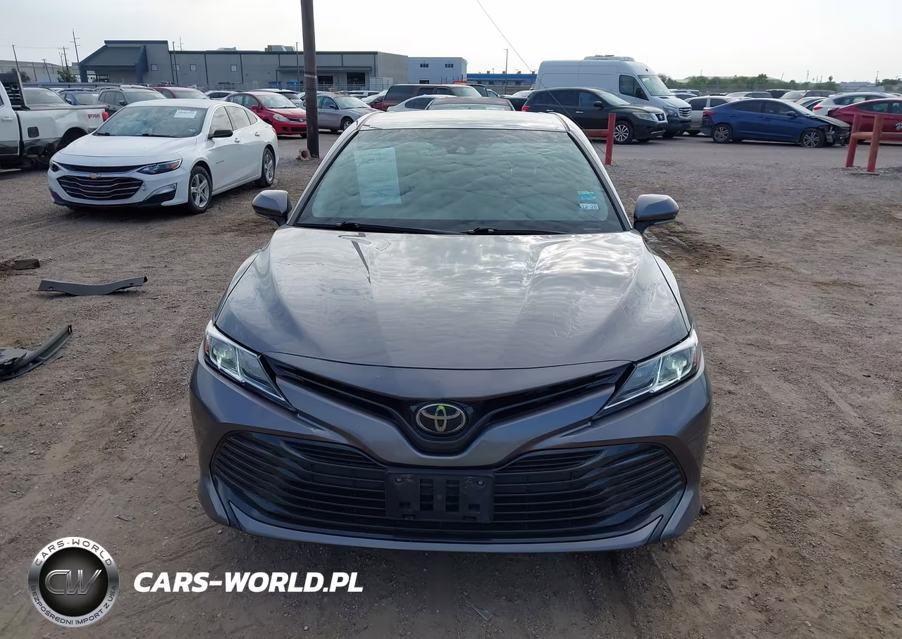2018 Toyota Camry Le VIN:4T1B11HK5JU558658 - 12