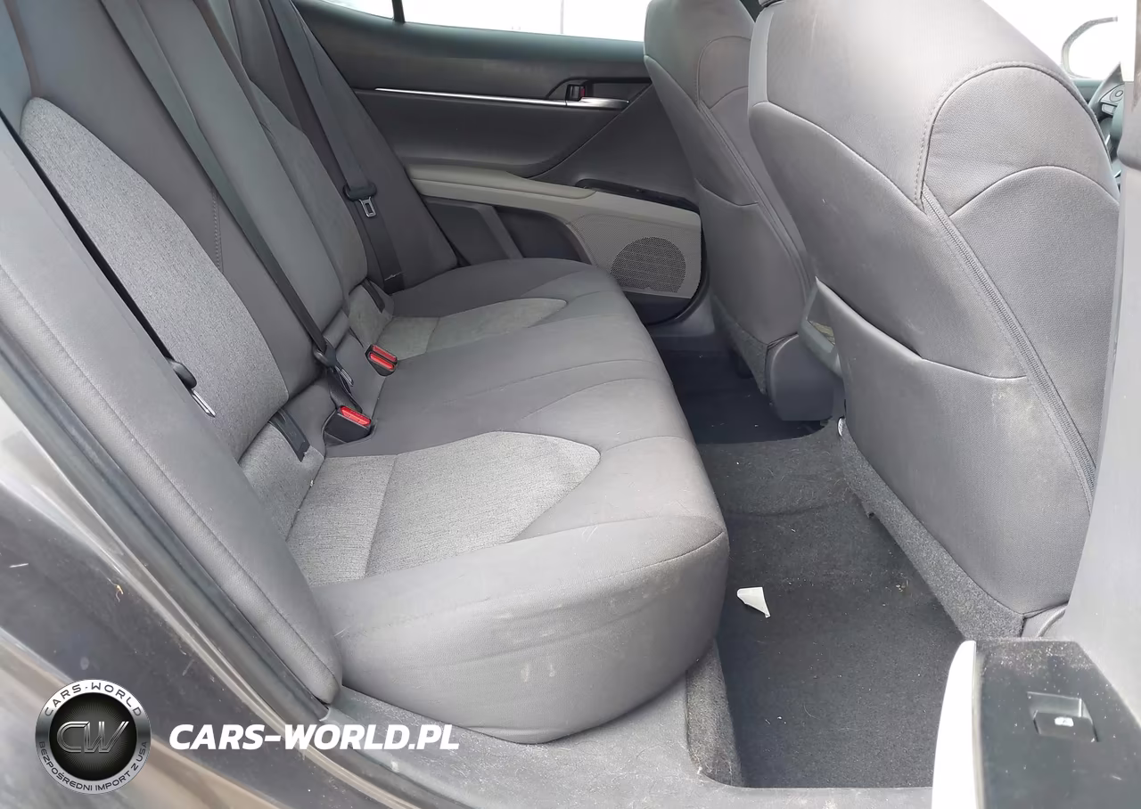 2018 Toyota Camry Le VIN:4T1B11HK5JU558658 - 8