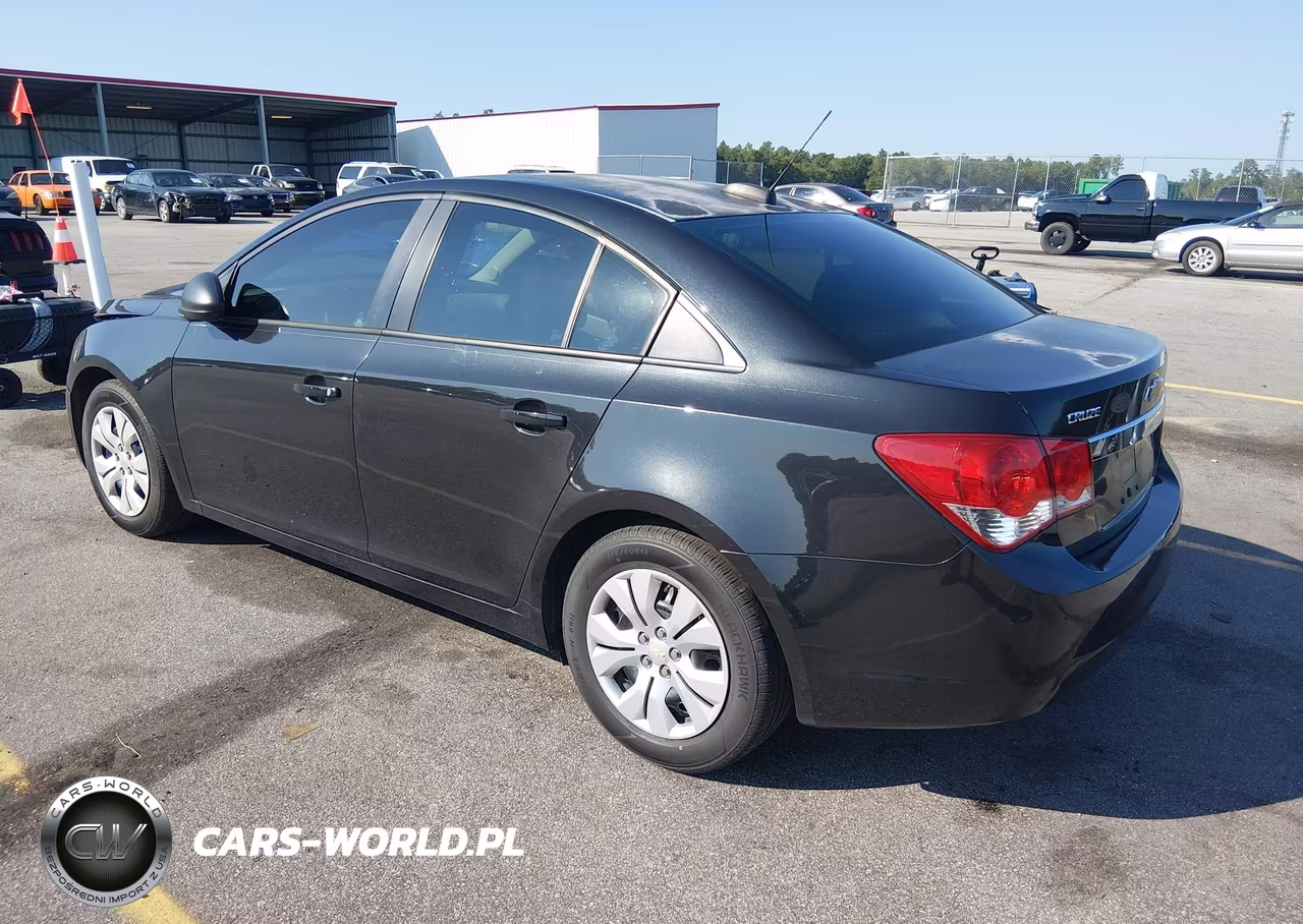2015 Chevrolet Cruze Ls Auto VIN:1G1PA5SH2F7180439 - 3