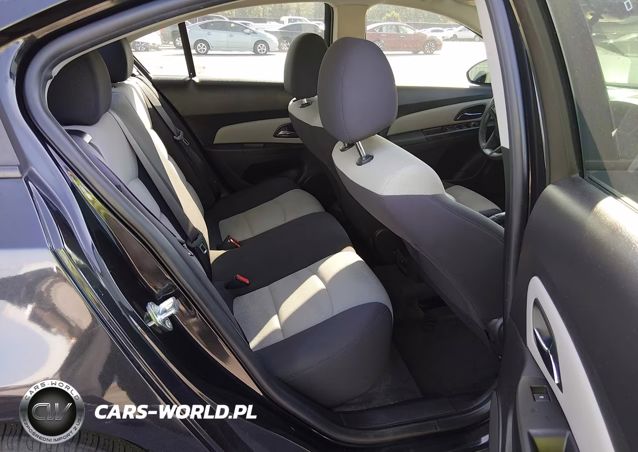 2015 Chevrolet Cruze Ls Auto VIN:1G1PA5SH2F7180439 - 8