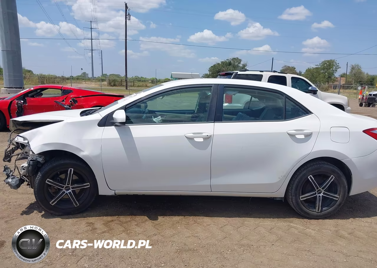 2015 Toyota Corolla Le VIN:5YFBURHE3FP259775 - 15