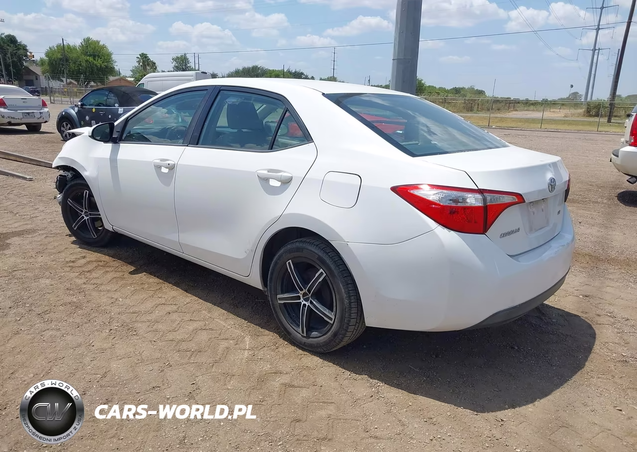 2015 Toyota Corolla Le VIN:5YFBURHE3FP259775 - 3