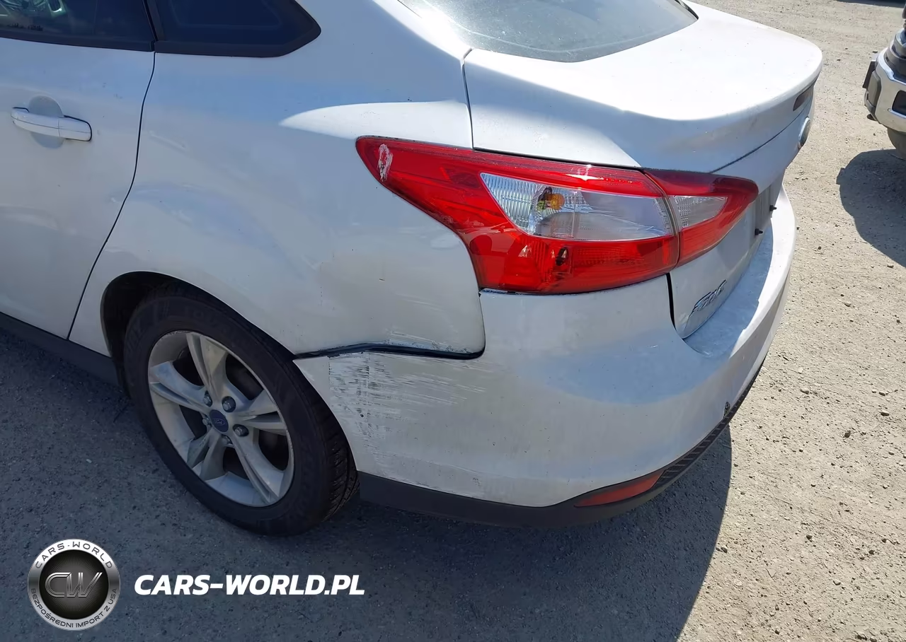 2014 Ford Focus Se VIN:1FADP3F24EL325219 - 6