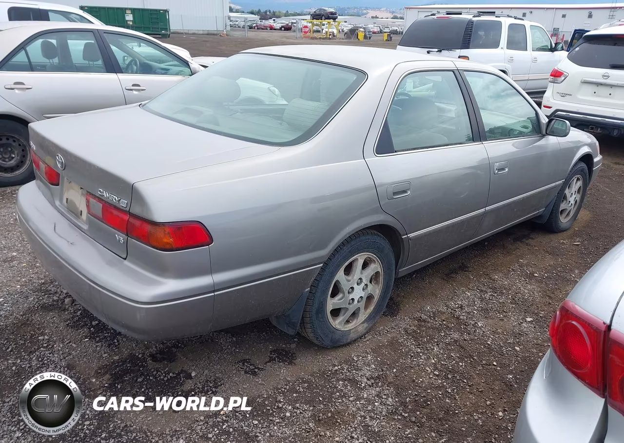 1997 Toyota Camry Xle V6 VIN:4T1BF22K1VU020531 - 4