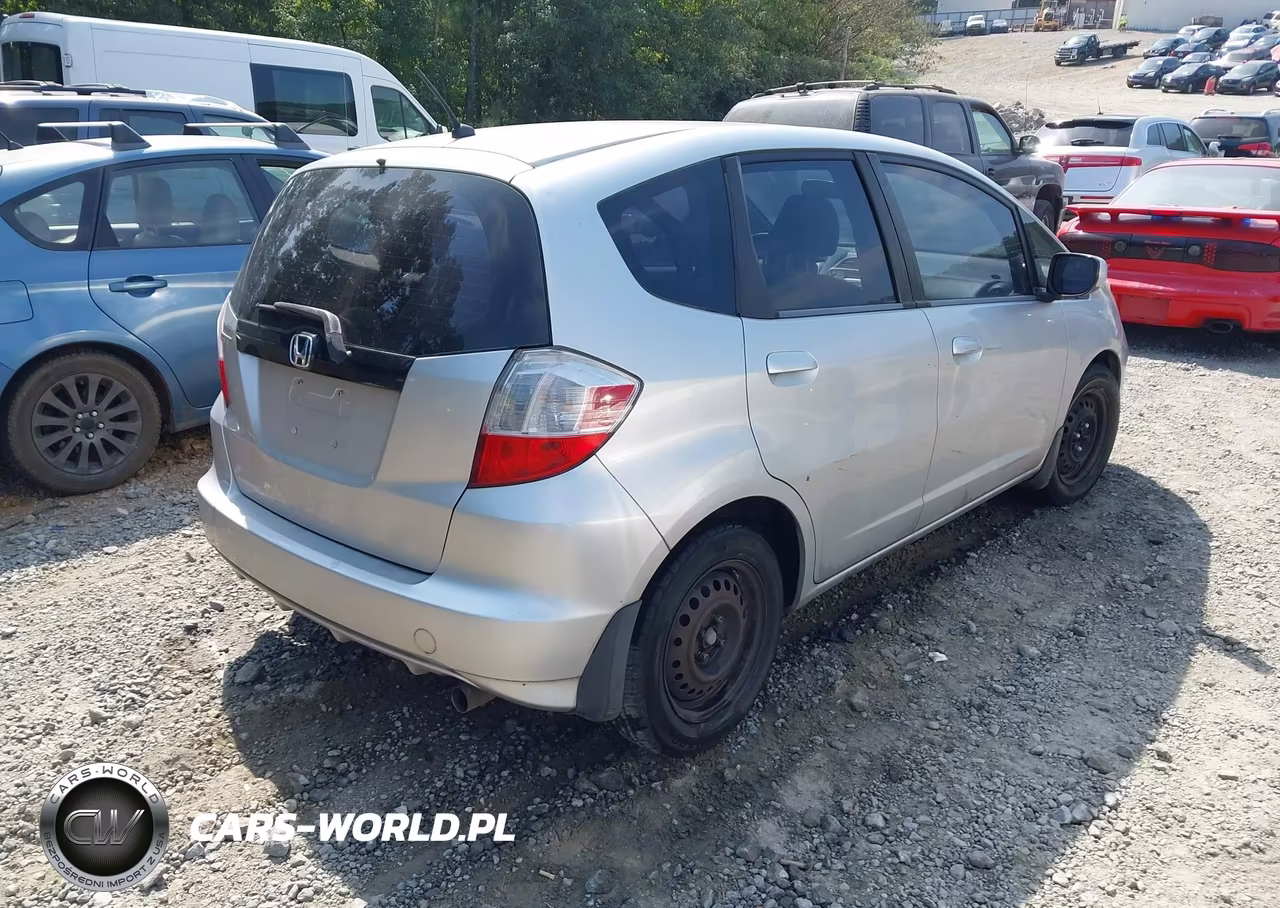 2012 Honda Fit VIN:JHMGE8H32CS005317 - 4