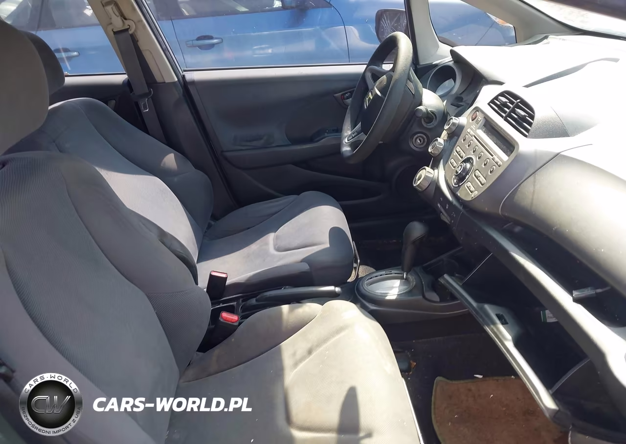 2012 Honda Fit VIN:JHMGE8H32CS005317 - 5