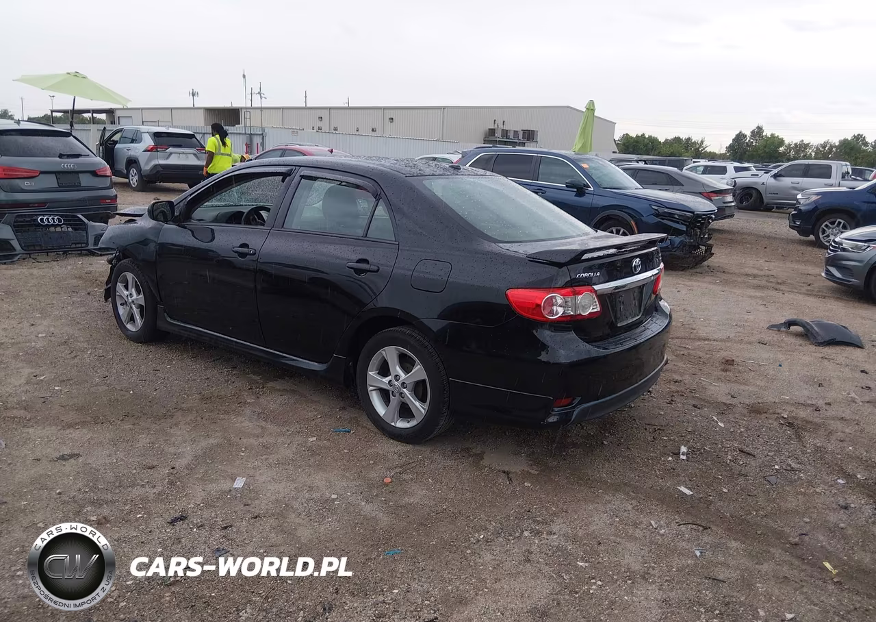 2012 Toyota Corolla S VIN:2T1BU4EEXCC903534 - 3