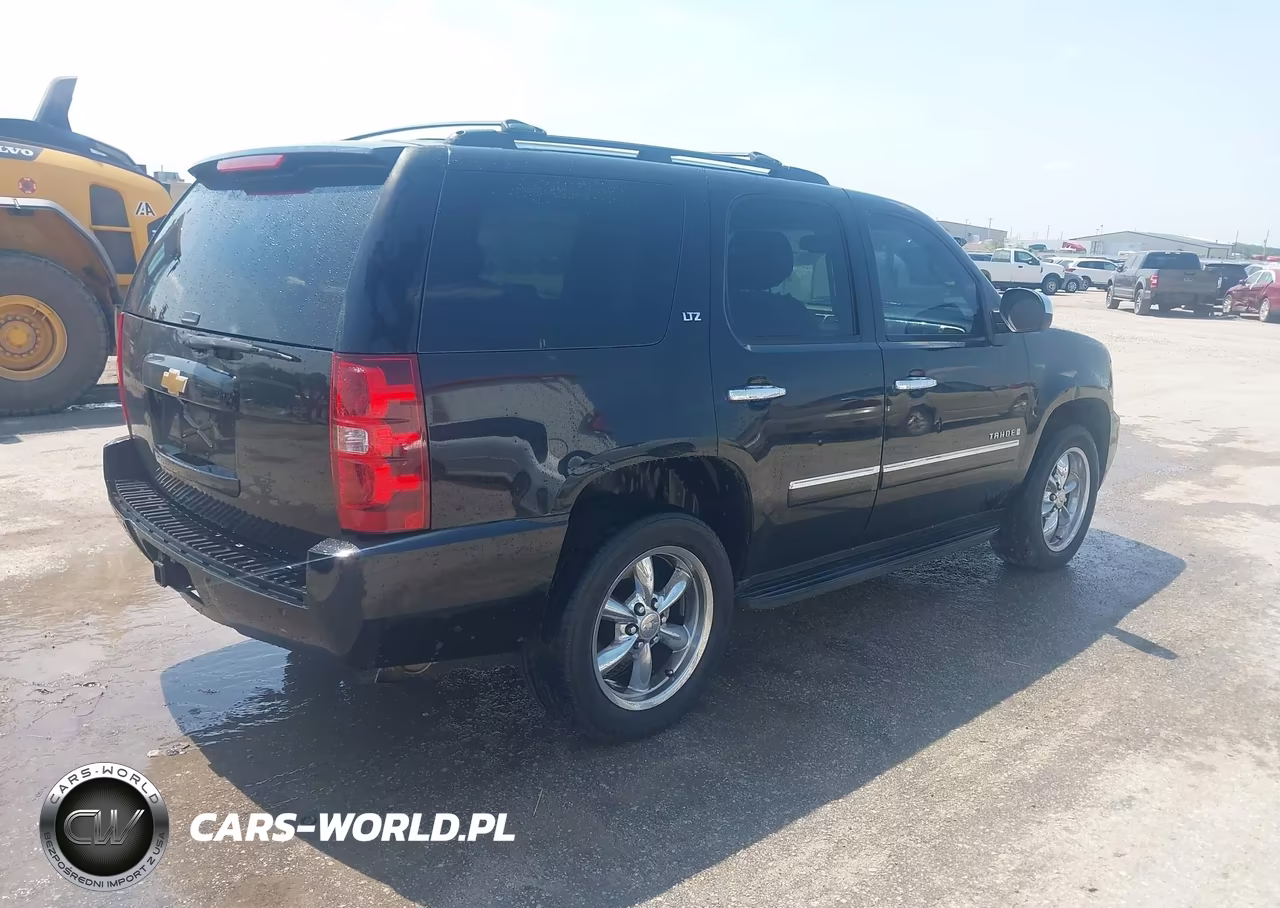 2009 Chevrolet Tahoe Ltz VIN:1GNFK33049R206357 - 4