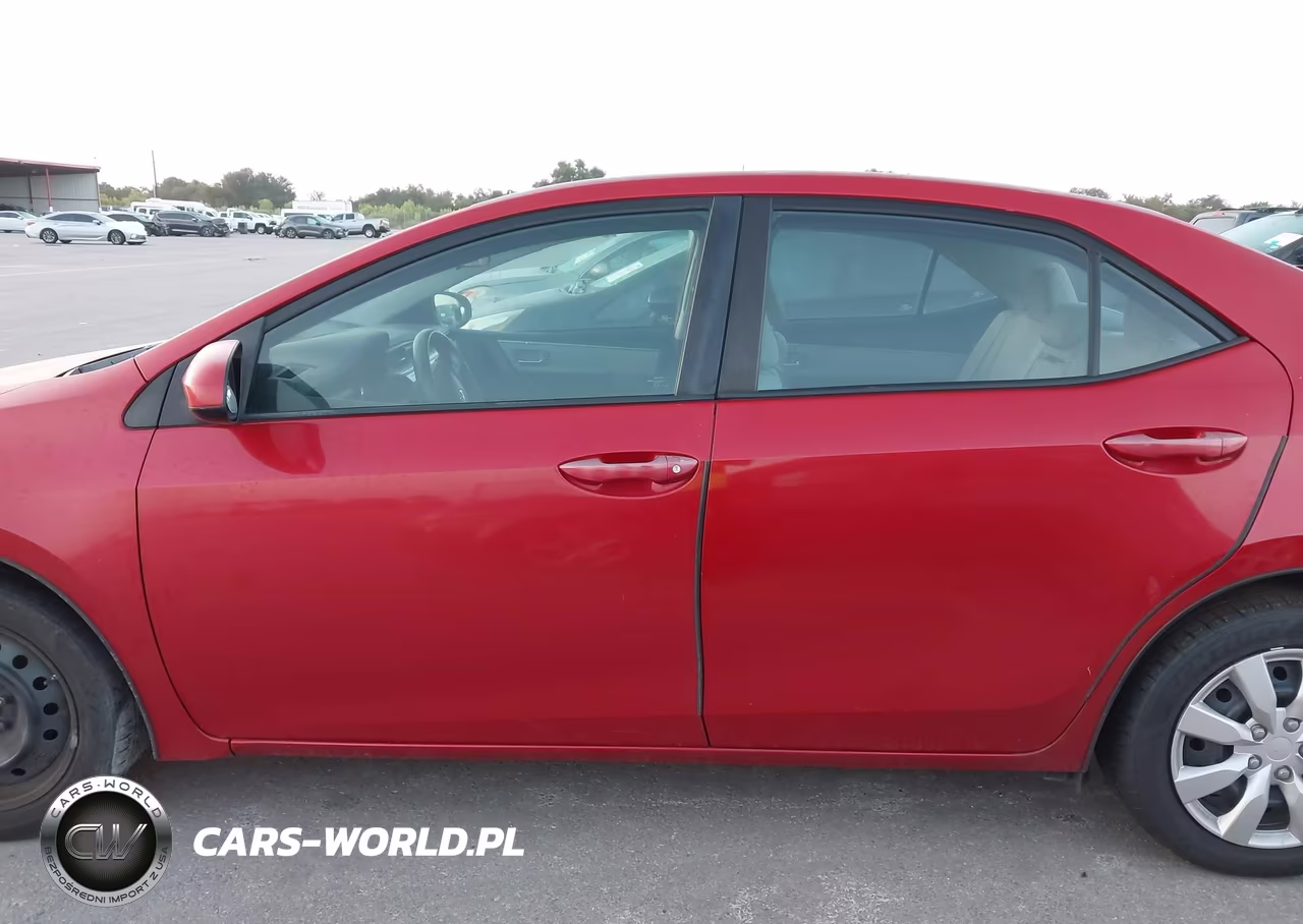2015 Toyota Corolla Le VIN:5YFBURHE2FP307069 - 14