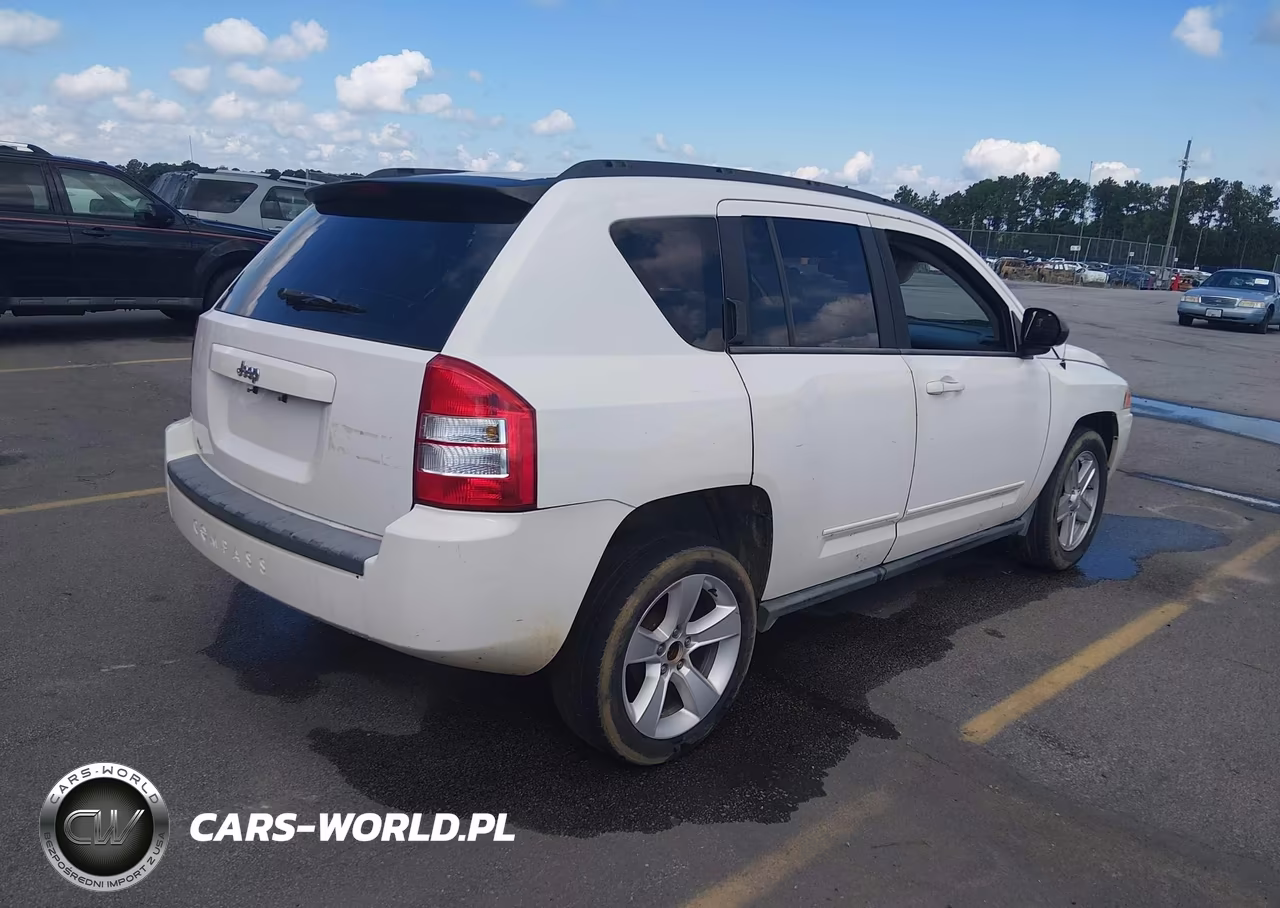 2010 Jeep Compass Sport VIN:1J4NT4FB0AD553717 - 4