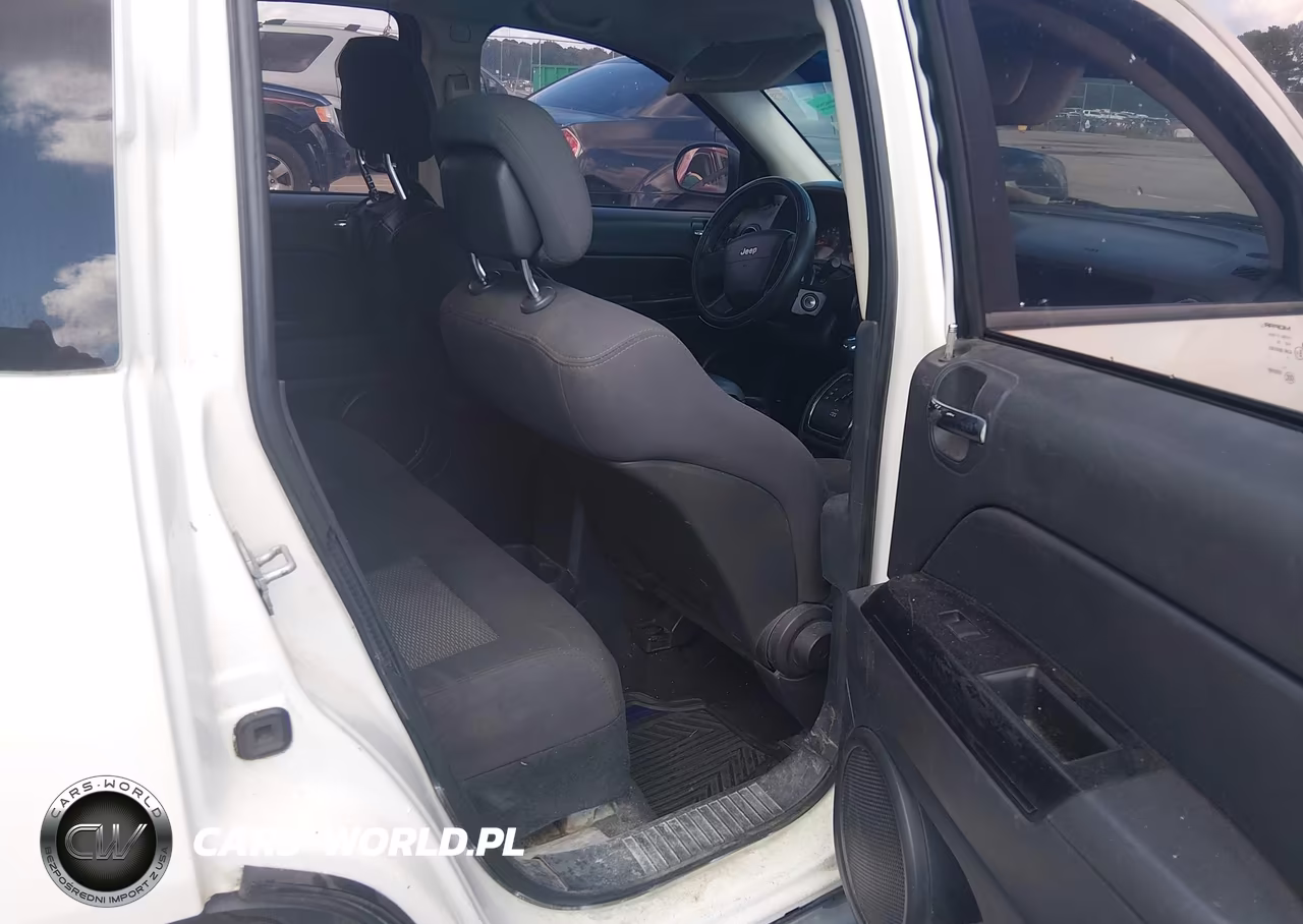 2010 Jeep Compass Sport VIN:1J4NT4FB0AD553717 - 8