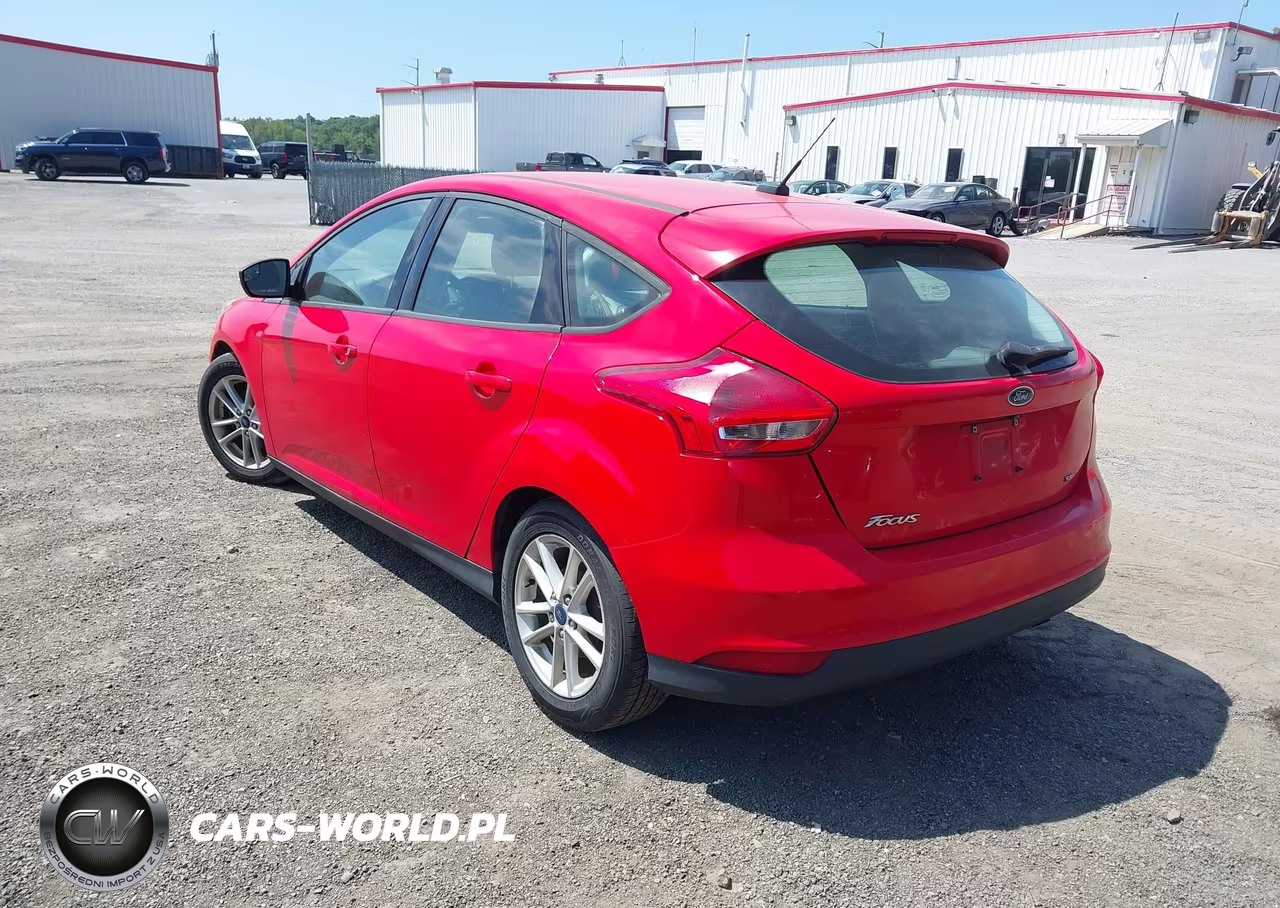 2016 Ford Focus Se VIN:1FADP3K25GL377161 - 3